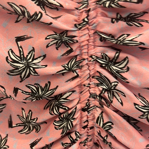 Floral Pink Ruched Top - Picture 7 of 10